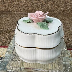 Heritage House Fine Porcelain Music Box "ALWAYS," Celebration Of Love 0298485